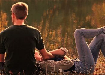 Сүйлөшкөн кызым ажырашып келген