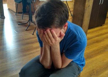 Апамды сагынып ыйлай берем