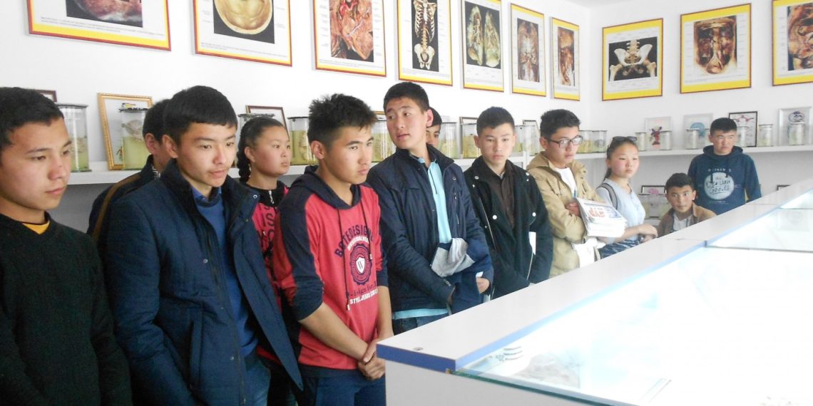 Классташтарымдай саркеч кийингим келет