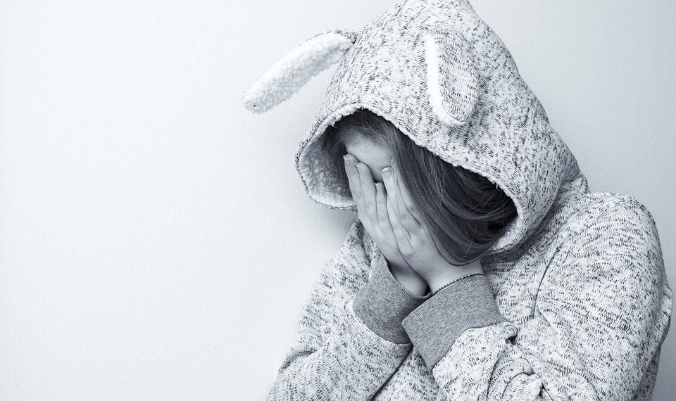 Жубайым "ооруду" деп ыйлай берет