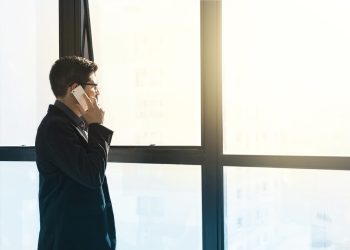 Бизнесмен болуу үчүн сөзсүз билим алуу керекпи?