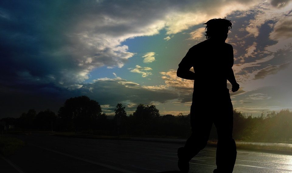 15 жылдан бери качып жүргөн адамды аталык укуктан кантип ажыратам?