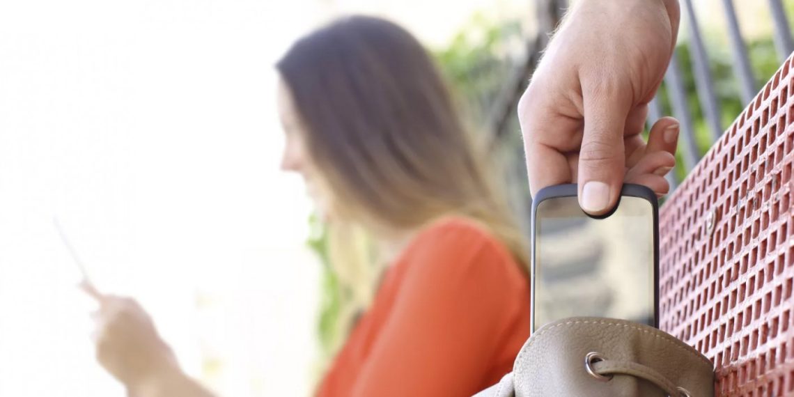 Бирөөнүн телефонун уурдагам. Мамлекеттик жумушта иштей аламбы?