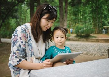 Кызымды кайын журтума бергим келбейт. Психологдун кеңеши