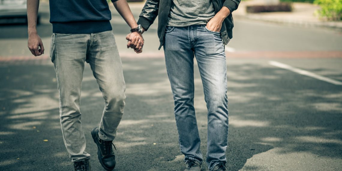 Эркек башым менен балдарга кызыгам. Күнөөлүмүнбү?