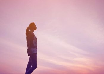 Апам мени такыр түшүнбөйт