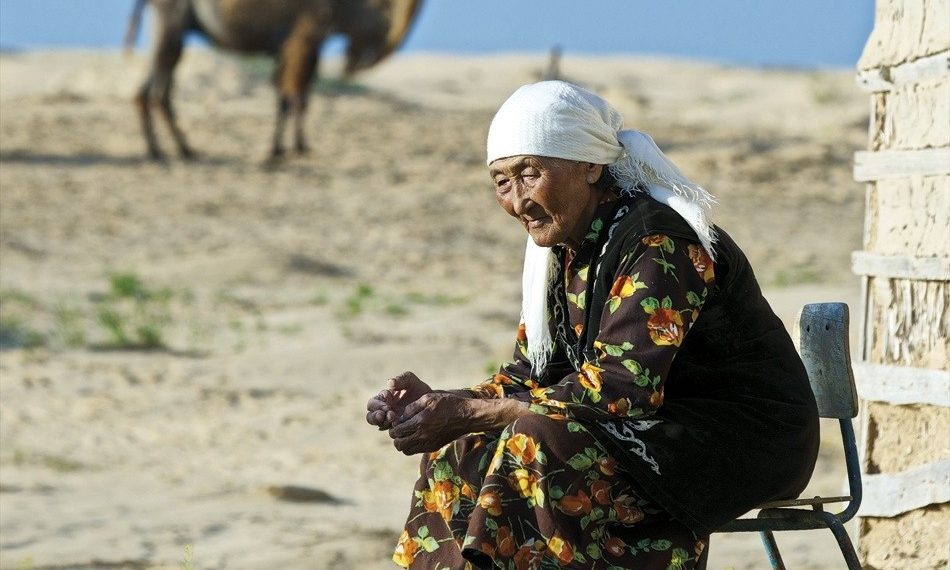 Карыган апамдын акчасына жашайбыз