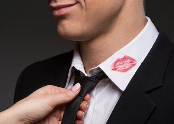 Жолдошум көзүмө чөп салат. Психолог жооп берет