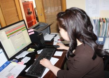 Буйрук чыккан кызматкерди штатка киргизбей койсо болобу?