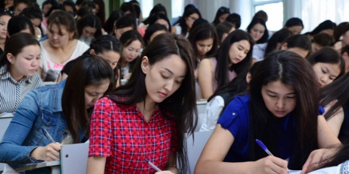 Группалаштарым бөлүп коёт