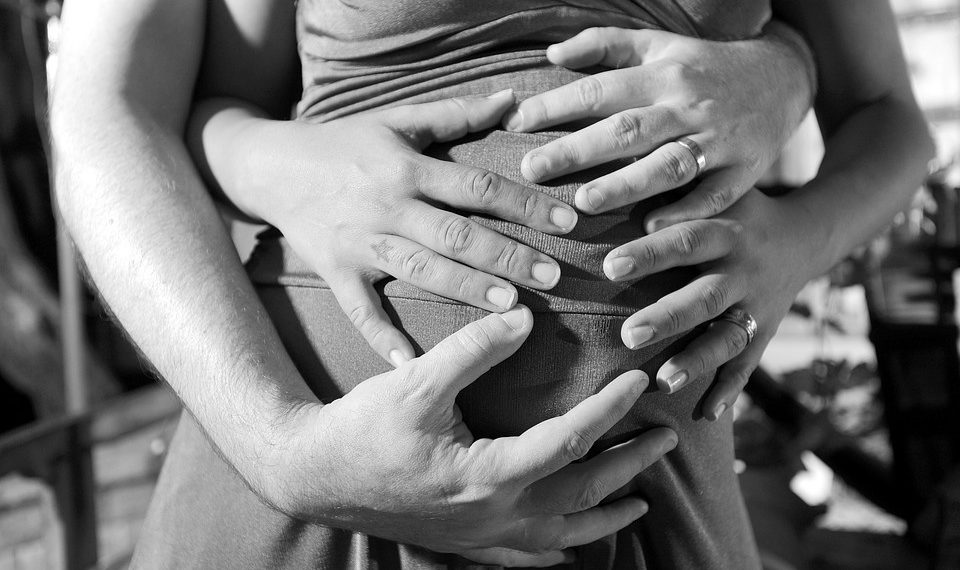 Кош бойлуу аял жыныстык катнашка барганда сактанышы керекпи?