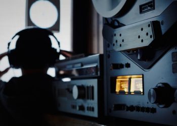 Телефондогу сүйлөшүүлөрдү органдагылар тыңшайбы?