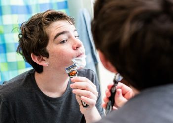 Ата-энем чоңойгонумду сезбейт