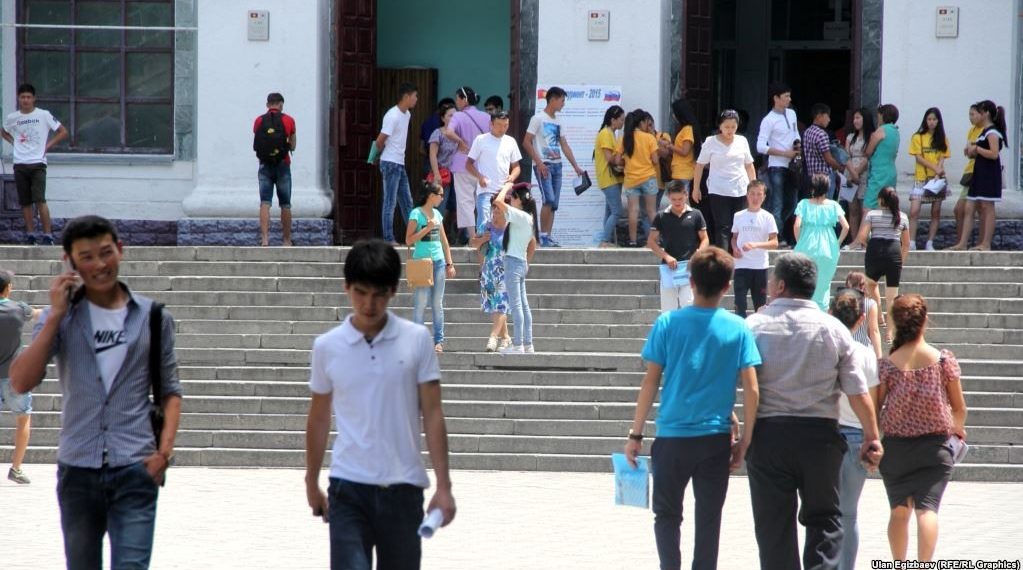 Колледжди бүткөндөр университетке тапшыра алабы?