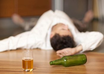 Атанын каргышы тиеби?