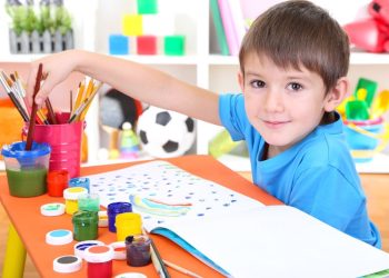 Балам сүрөт жакшы тартат