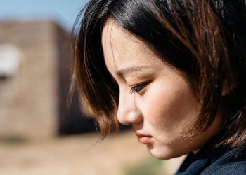 Кайын журтум боюңда барбы деп сурай берип тажатышты. Психолог кеңеш берет