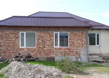 16 жыл жашаган үйүбүздөн айрылганы турабыз