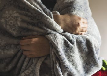 Суукта кыймылдай албай калам