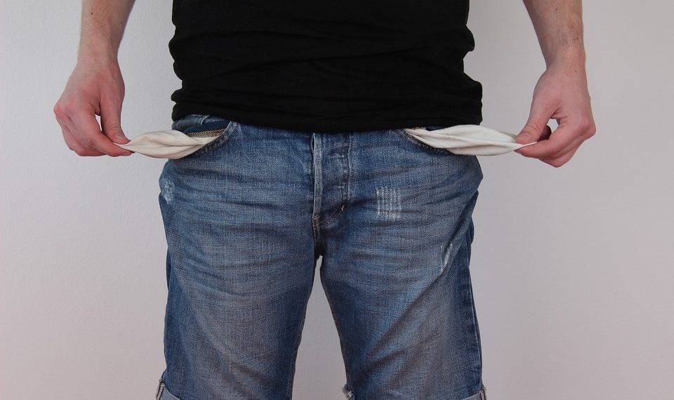 Сүйгөнүмдүн ата-энеси “сен кимсиң” дейт. Карапайым жигиттин баяны