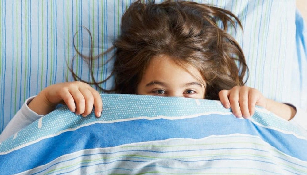 Сиңдим 14 жашта. Дагы деле сийип коет. Психолог энурезди даарылайбы?