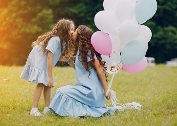 Эне менен кыздын ортосундагы мамиле