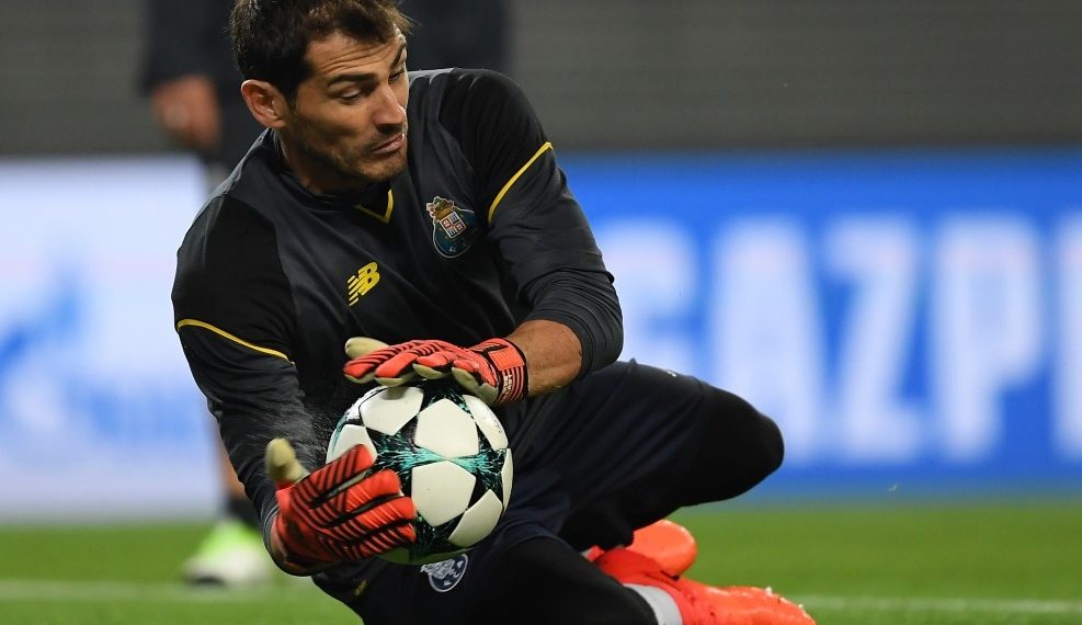 Икер Касильяс