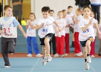 Балам мектептен колун сындырып алды