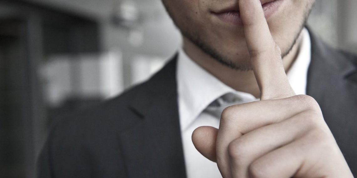 Акчаңды алдап бербей койсо эмне кылыш керек?