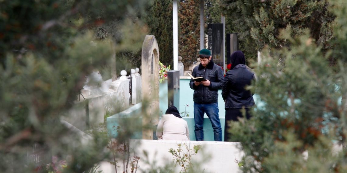 Протестанттык багыттагы христиандарды кайда көмүшөт?