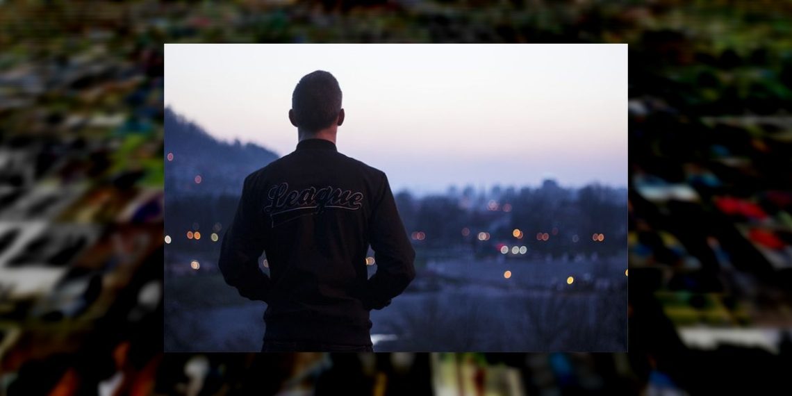 Досторум "бул апасынын баласы" деп шылдыңдайт