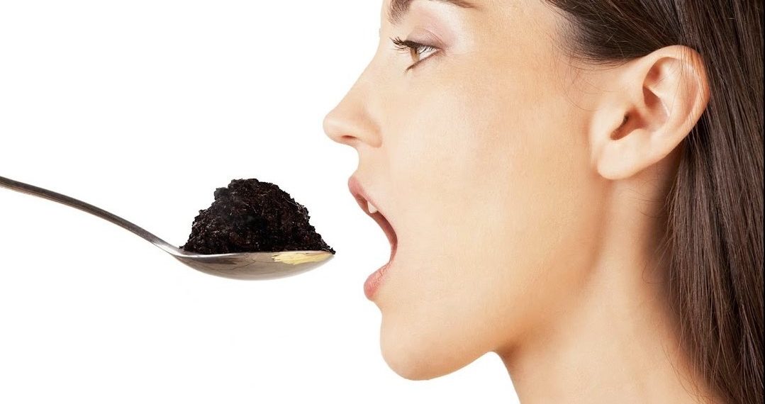 Сүйлөшкөн кызым топурак жейт. Терапевт жооп берет