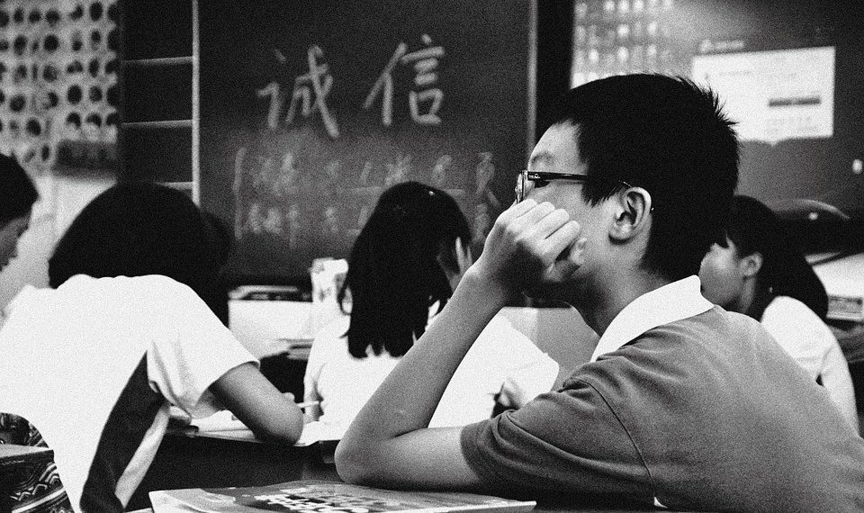 Күйөөм 8-класска чейин эле окуган. Кантип күбөлүк алса болот?