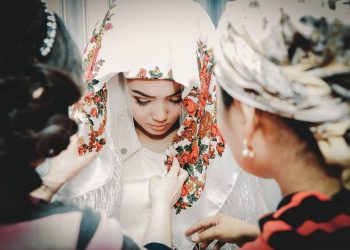 "Турмушка чык" деген сөздөн тажадым