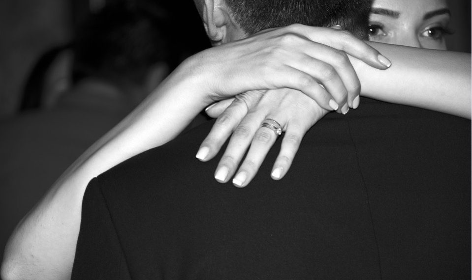 Жигитим кол көтөрөт