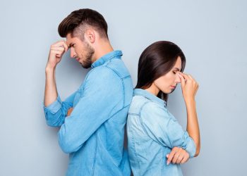 Жолдошум биринчи аялы менен ажыраша албай жүрөт. Эмне кылсак болот?