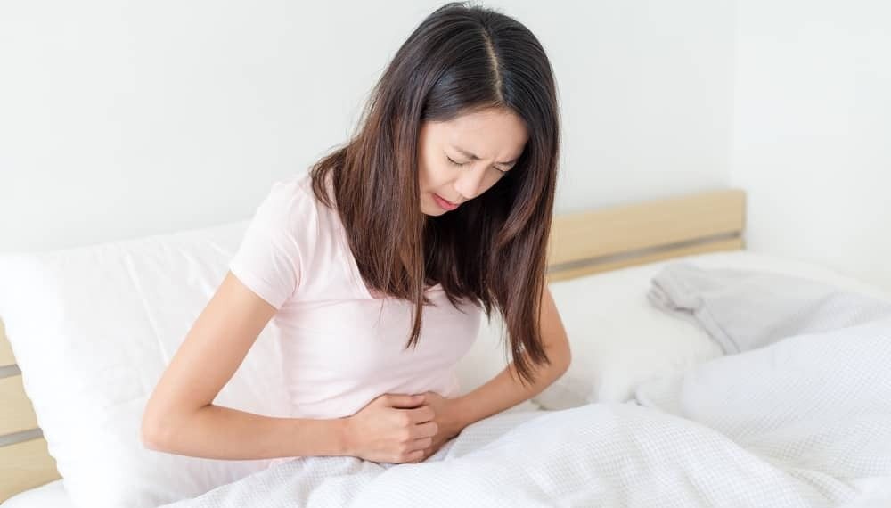 Төрөттөн кийин ичти тазалатуу зыян эмеспи? Гинеколог жооп берет