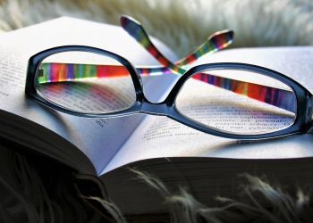 Көз айнексиз жүргүм келет