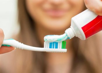 Тишиме щетка тийгизсем эле канай берет. Эмне үчүн?