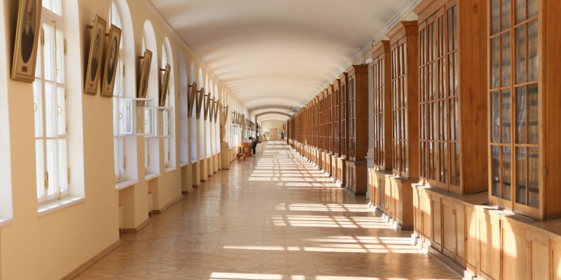 Коридор же колидор