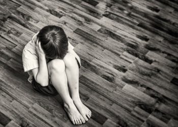 Түнкүсүн уйку бербейт