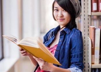 Эмне үчүн кыздарга сапаттуу билим берүү керек?