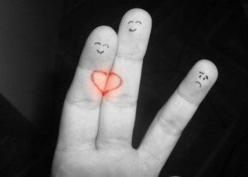 Мен жакшы көргөн кыз менен досум сүйлөшүп жүрөт. Психолог жооп берет