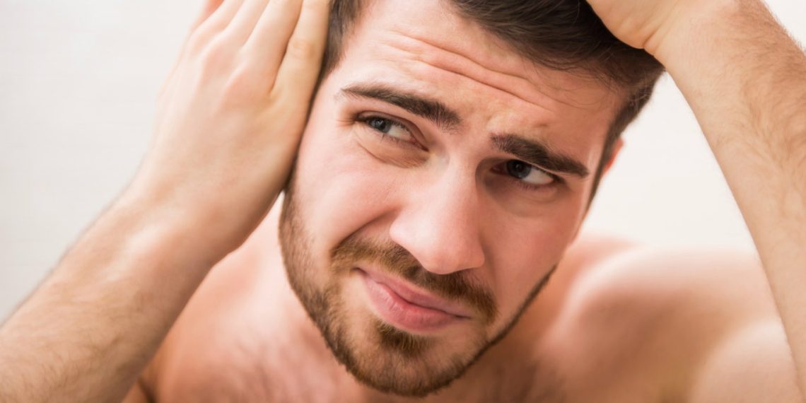 Төбөмдөгү чачым түшүп атат. Эмне кылсам болот? Трихолог жооп берет