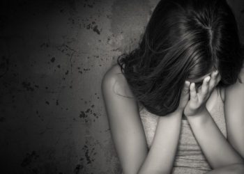 Ата-энем мажбурлап турмушка берди