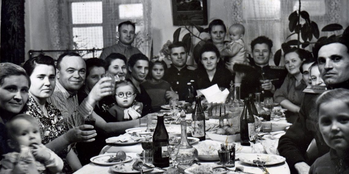 Туугандарыбыз бизден жийиркенет