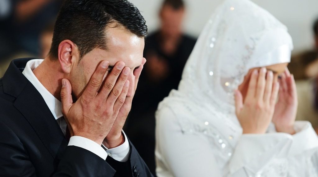 Нике кыюуга кимди күбө кылсам болот?