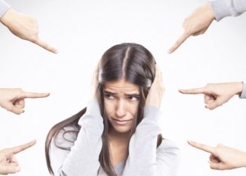 Башкалар үчүн ыңгайлуу аялдын 7 белгиси. Сиз да ушундайсызбы?