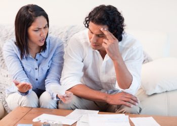 Аялым мени менен жашагысы келбейт. Эмне кылсам болот?