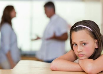 Ата - энеме сырларымды айткым келбейт. Бул туурабы? Психолог жооп берет